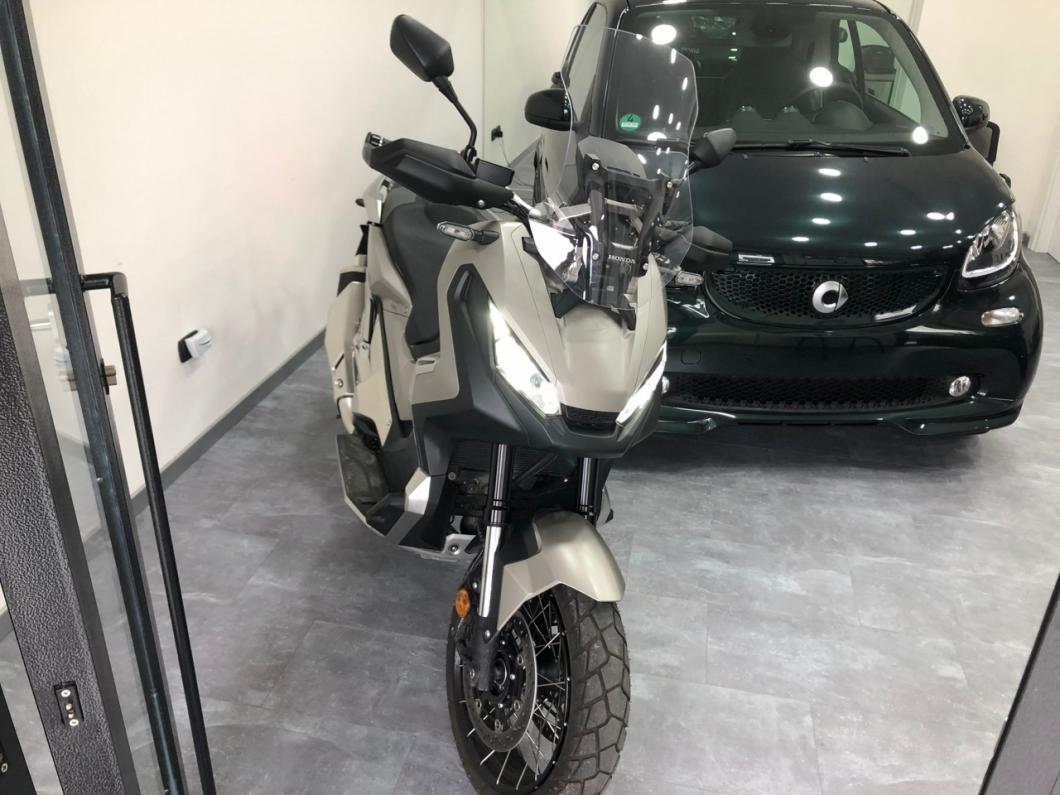 HONDA X-ADV 